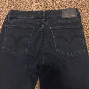 Levi’s Dark Wash Skinny